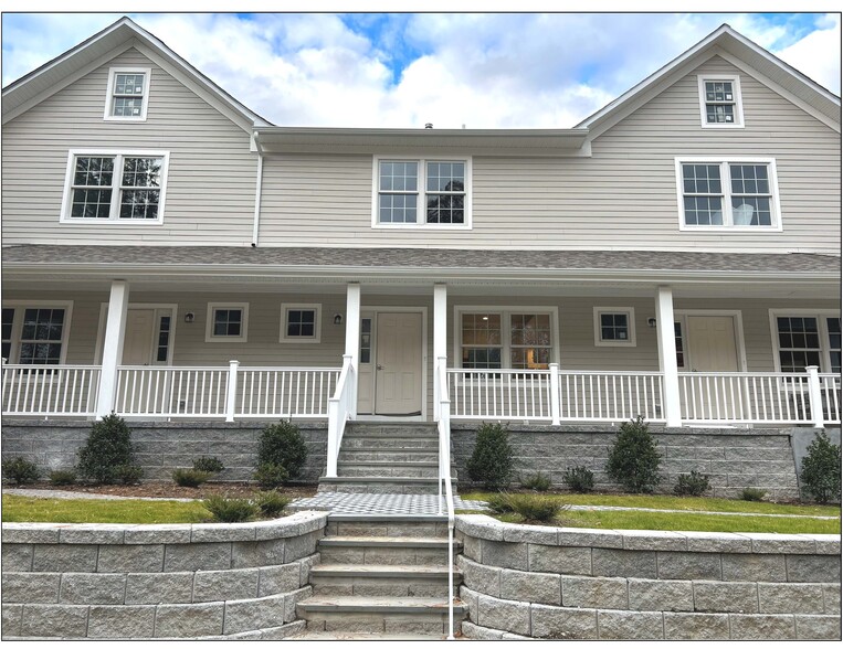 Primary Photo Of 702 Saw Mill River rd, Yorktown Heights Multifamily For Sale