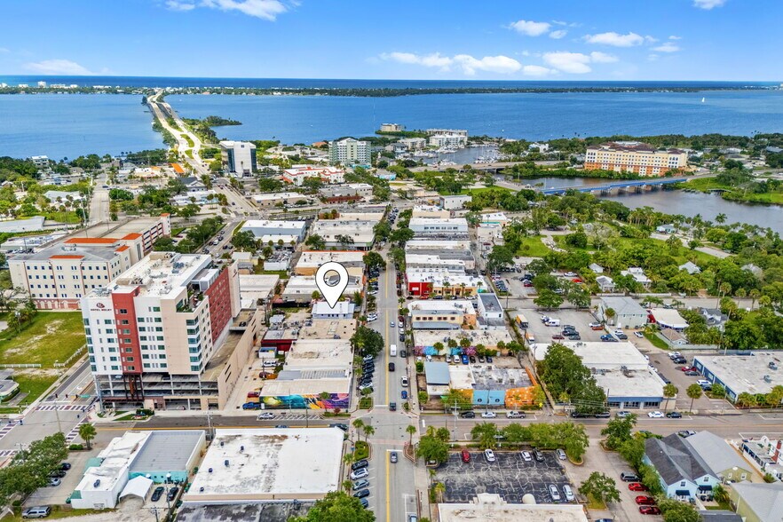 More Photos Of 814 E New Haven Ave, Melbourne Office For Sale