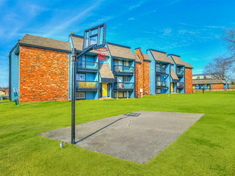 More Photos Of 1311 N Ash Pl, Owasso Apartments For Sale