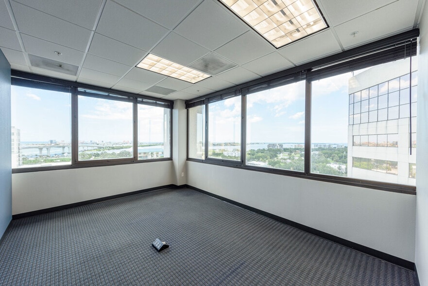 More Photos Of 600 Cleveland St, Clearwater Office For Lease