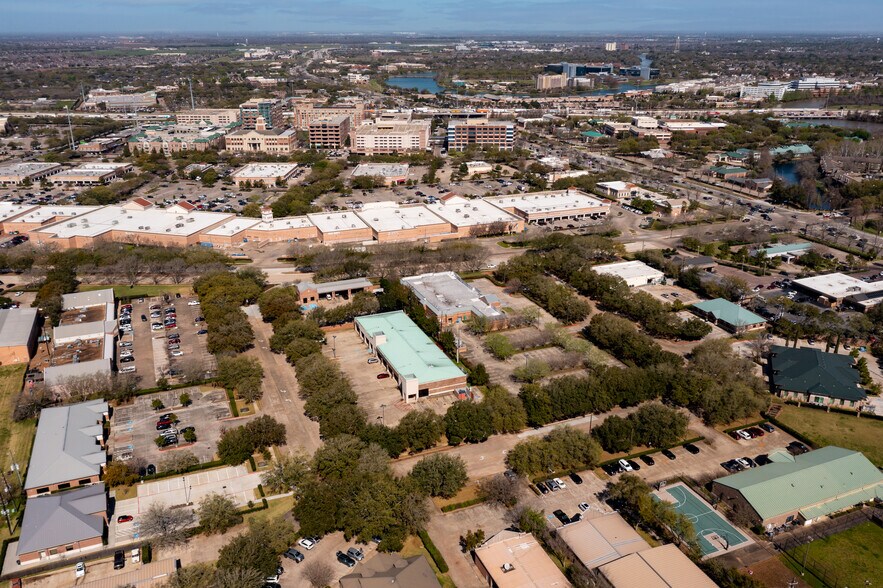 More Photos Of 2600 Cordes Dr, Sugar Land Storefront Retail Office For Sale