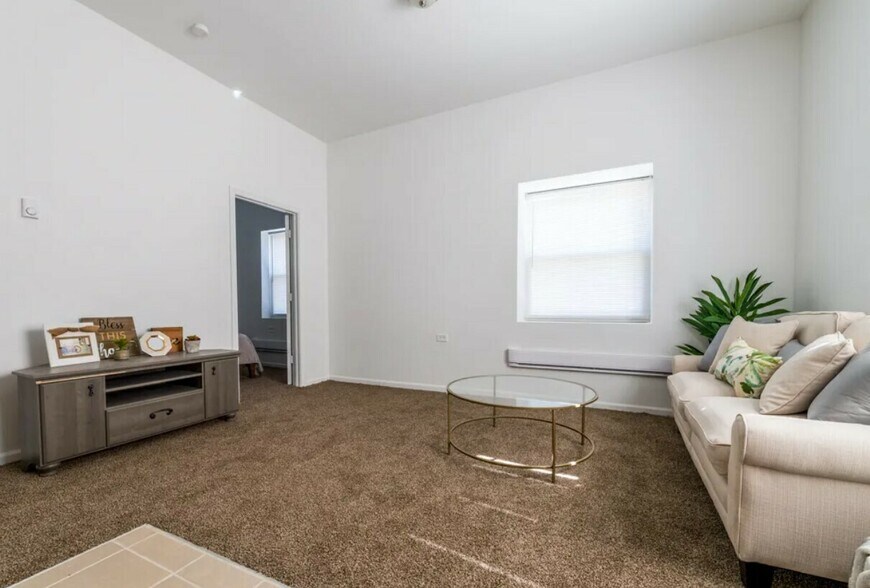 More Photos Of 5501 W Washington Blvd, Chicago Apartments For Sale