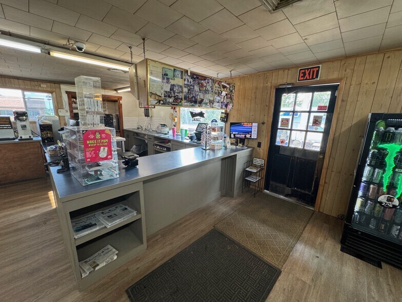More Photos Of 192 Oakfield Smyrna Rd, Oakfield Convenience Store For Sale
