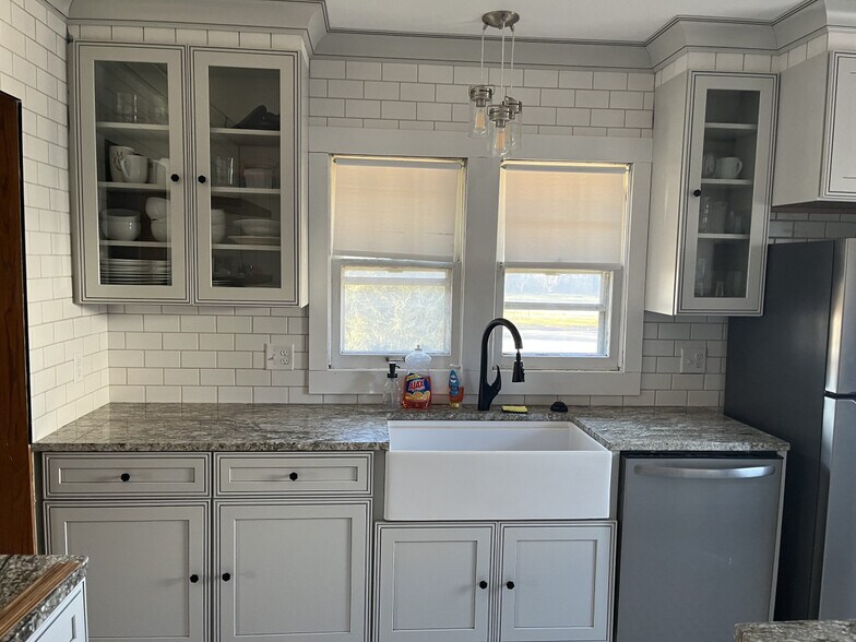 More Photos Of 620 West Blvd, Rapid City Storefront Retail Office For Sale