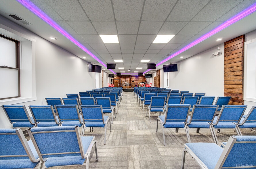 More Photos Of 1446 S 50th Ave, Cicero Religious Facility For Sale