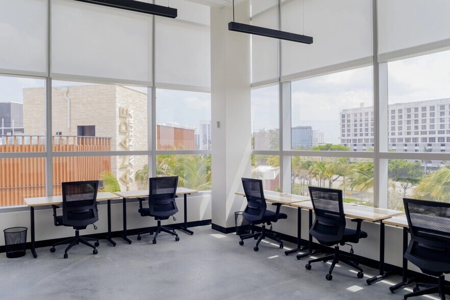 More Photos Of 19505 Biscayne Blvd, Miami Coworking Space