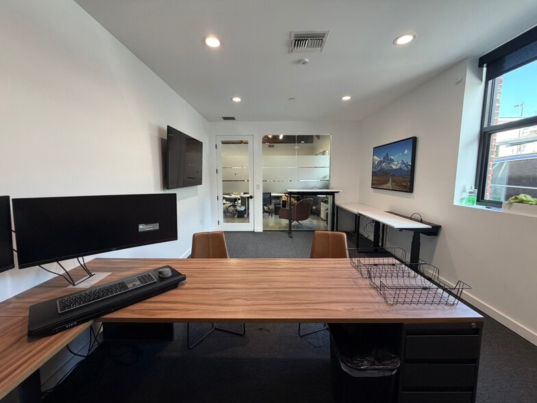 More Photos Of 450 S Raymond Ave, Pasadena Warehouse For Sale