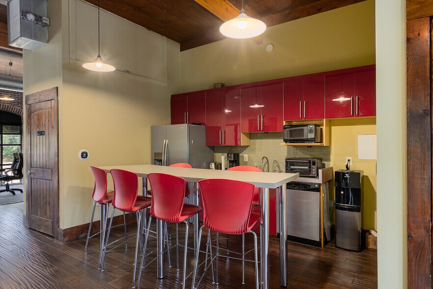 More Photos Of 918 Holcomb Bridge Rd, Roswell Loft Creative Space For Sale