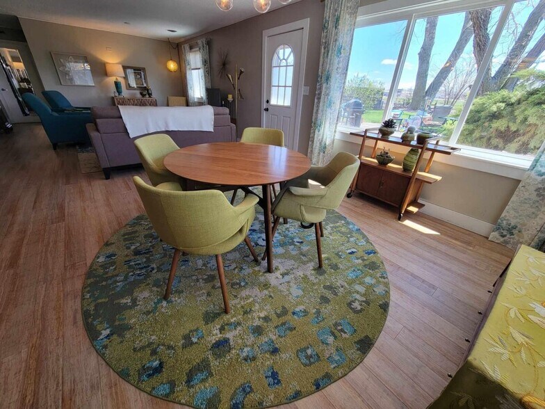 More Photos Of 1313 W Cherry St, Vermillion Hotel For Sale