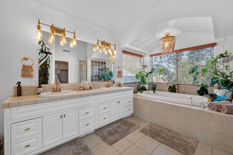 More Photos Of 219 Persifer St, Folsom Specialty For Sale