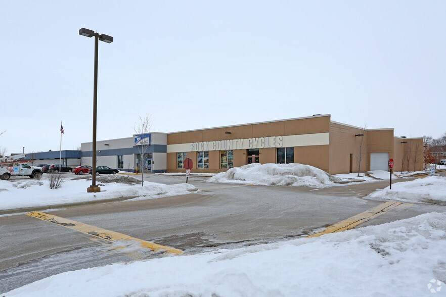 More Photos Of 1818 Milton Ave, Janesville Freestanding For Lease