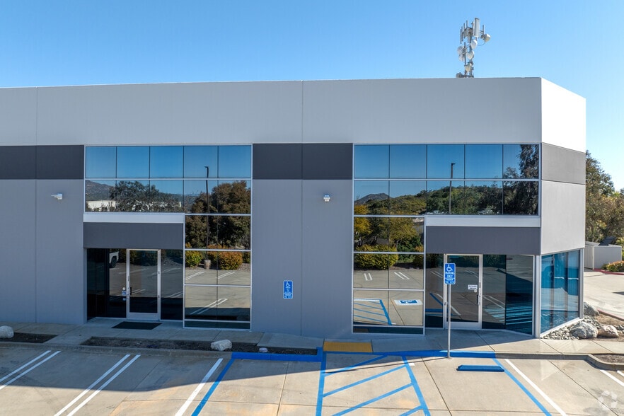 More Photos Of 12760 Danielson Ct, Poway Light Manufacturing For Lease