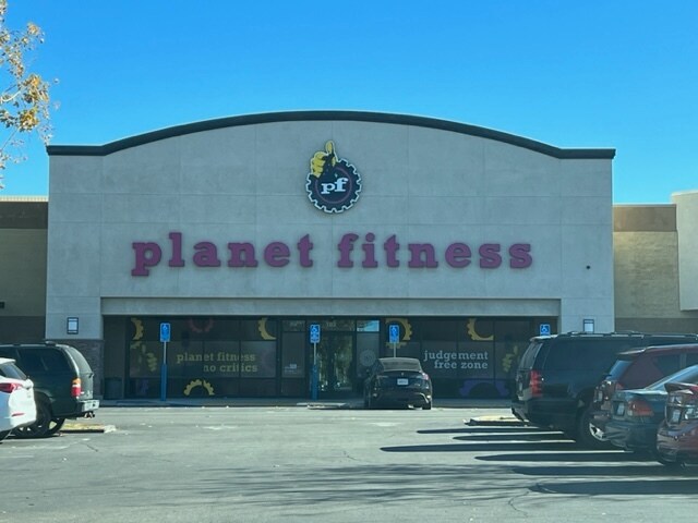 More Photos Of 44410-44580 Valley Central Way, Lancaster Unknown For Sale