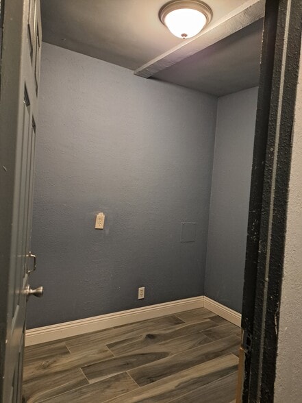 More Photos Of 5830-5838 Overhill Dr, Los Angeles Medical For Lease