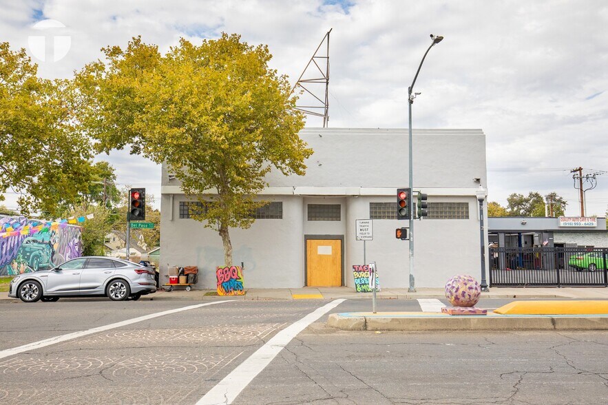 Primary Photo Of 1721 Del Paso Blvd, Sacramento Storefront Retail Office For Lease