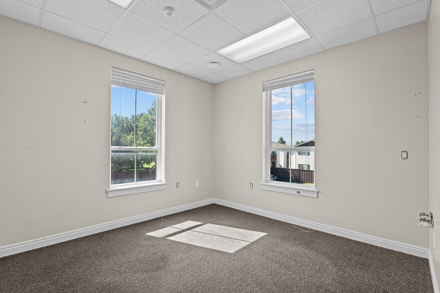 More Photos Of 411-423 N Orem Blvd, Orem Medical For Lease