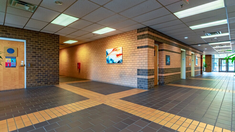 More Photos Of 810 Bear Tavern Rd, Ewing Office For Sale