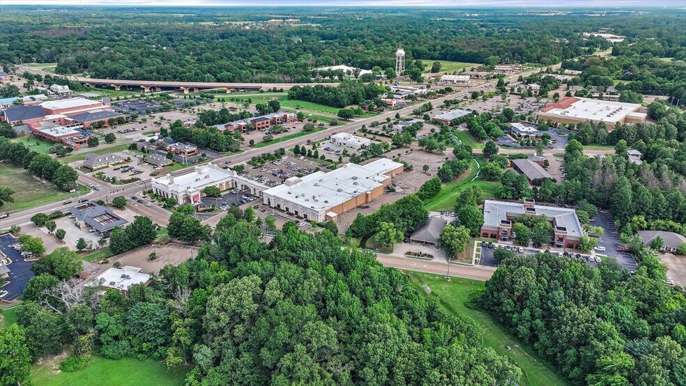 More Photos Of 1020-1038 Highway 51, Madison Unknown For Lease