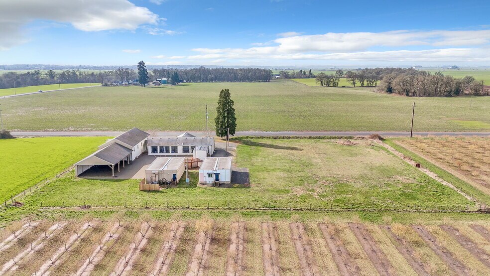 More Photos Of 31414 Harris Dr, Harrisburg Lodge Meeting Hall For Sale