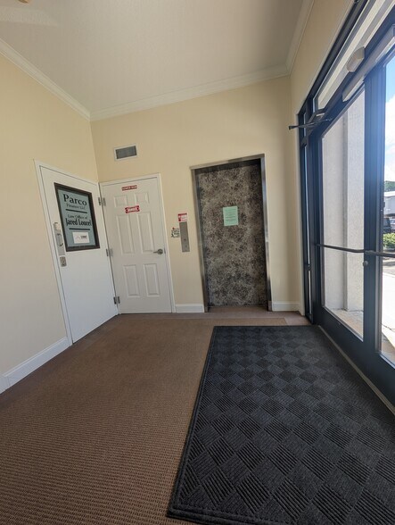 More Photos Of 1629 Race Track Rd, Jacksonville Loft Creative Space For Lease