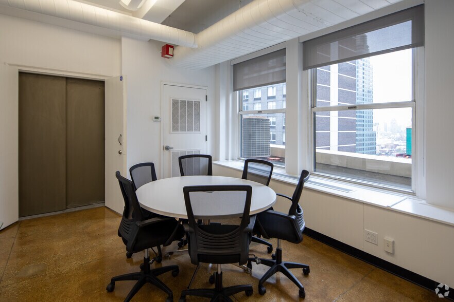 More Photos Of 589 Eighth Ave, New York Loft Creative Space For Lease