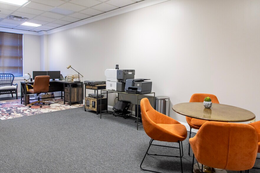 More Photos Of 3020 Highlands Pky, Smyrna Office For Lease