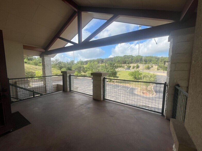 More Photos Of 20500 Fm 1431, Lago Vista Loft Creative Space For Lease