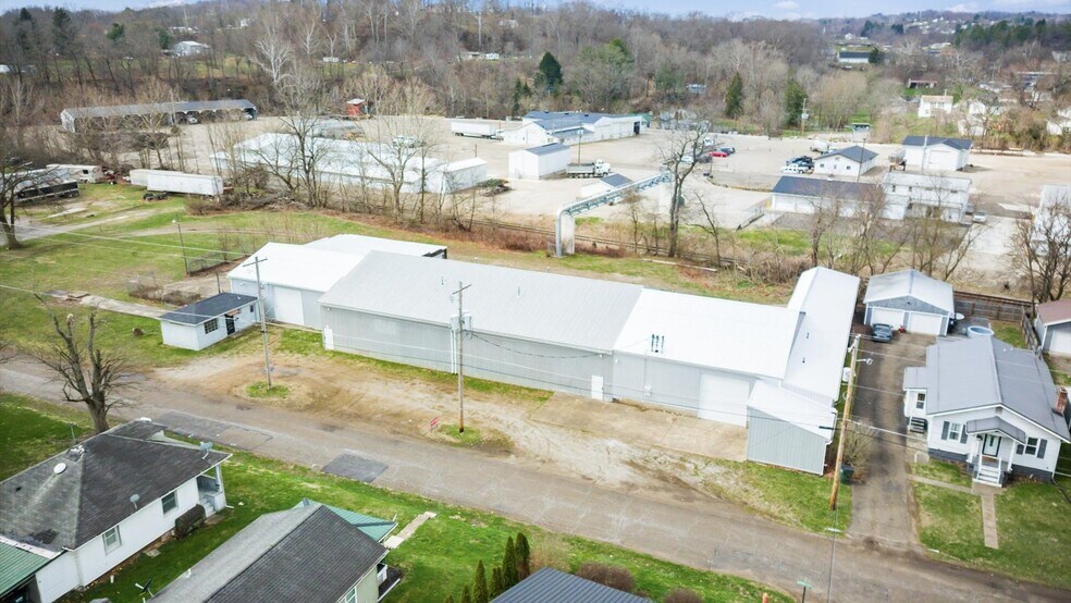 Primary Photo Of 135 Kensington Ave, Zanesville Warehouse For Lease