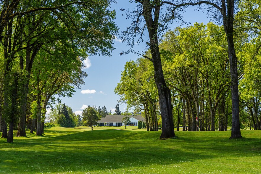 More Photos Of 5200 SW Rood Bridge Rd, Hillsboro Golf Course Driving Range For Sale