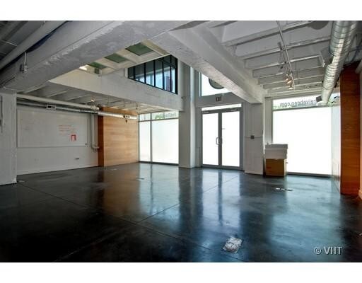 More Photos Of 1927 N Milwaukee Ave, Chicago Office For Lease