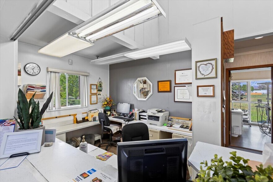 More Photos Of 781 Roza Dr, Zillah Healthcare For Sale