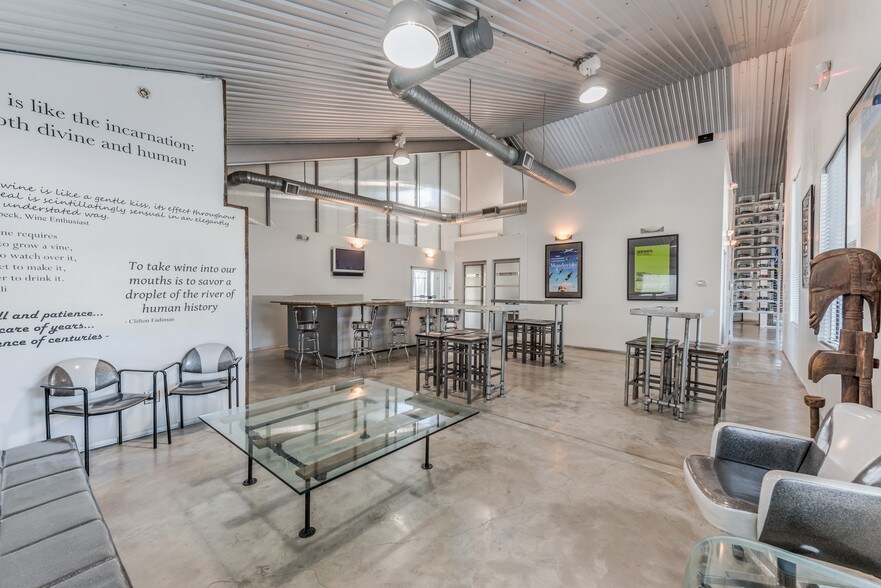 More Photos Of 330 TC Jester Blvd, Houston Winery Vineyard For Sale