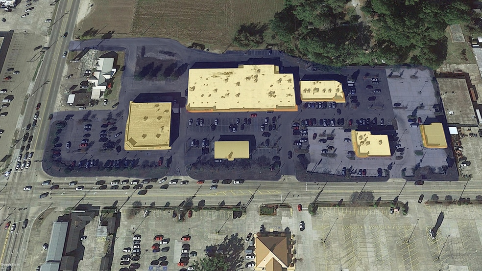 More Photos Of 1812 W Thomas St, Hammond Unknown For Lease