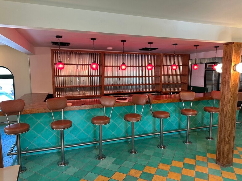 More Photos Of 1209 E 7th St, Austin Restaurant For Lease