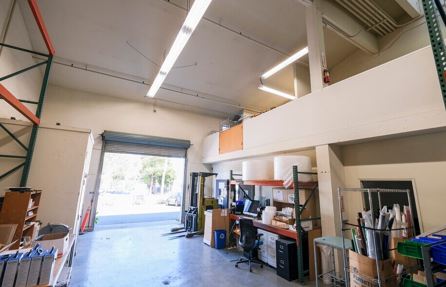 More Photos Of 129 S Quarantina St, Santa Barbara Warehouse For Sale