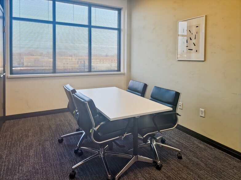 More Photos Of 444 Reid St, De Pere Coworking Space