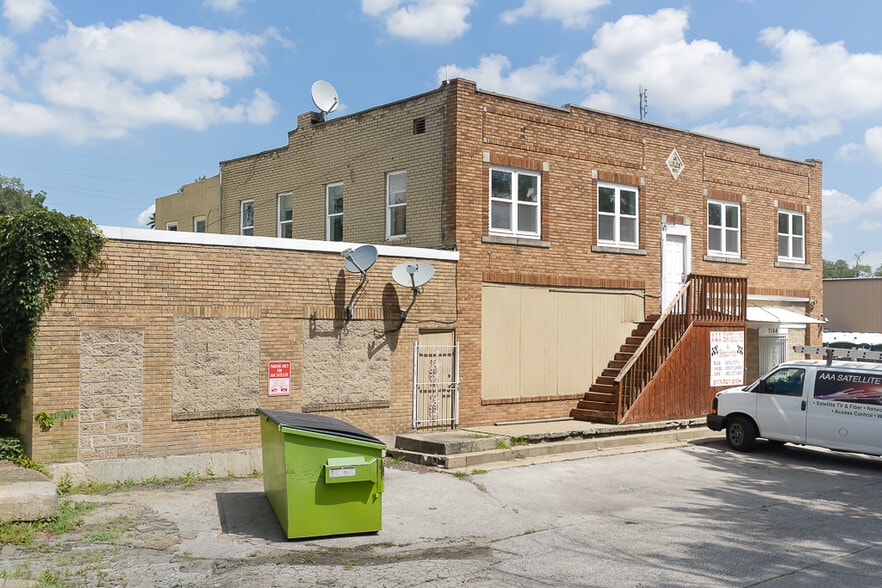 More Photos Of 7164 Kaw Dr, Kansas City Warehouse For Sale
