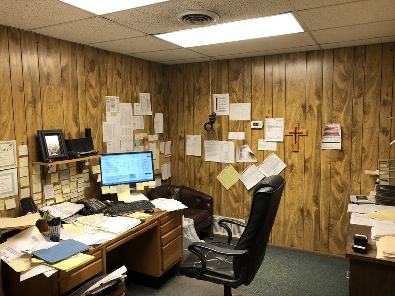 More Photos Of 3310 NW Loop 338, Odessa Warehouse For Lease