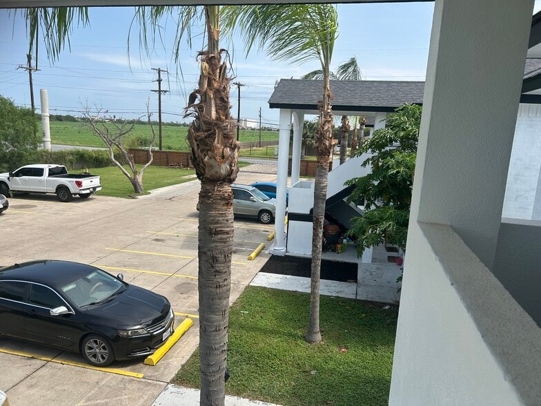 More Photos Of 1100 E Owassa Rd, Edinburg Apartments For Sale