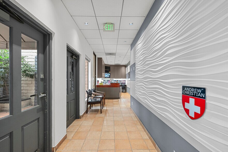 More Photos Of 1631 Gardena Ave, Glendale Industrial For Sale