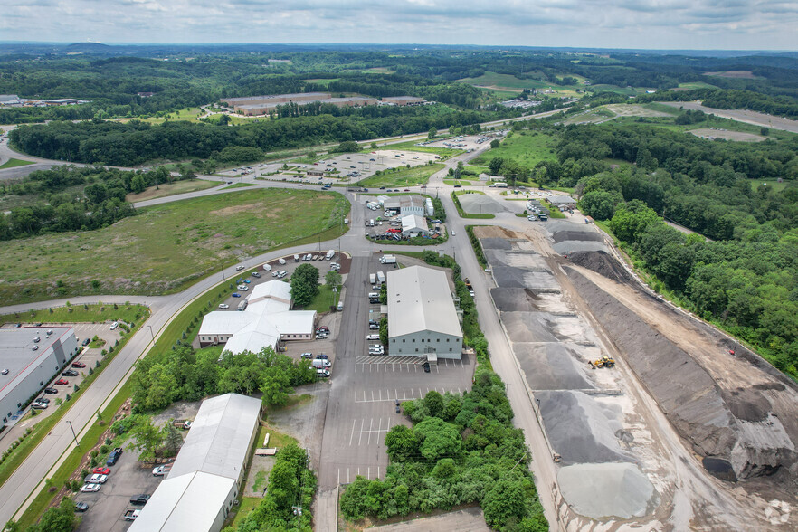 Primary Photo Of 129 McCarrell Ln, Zelienople Warehouse For Lease