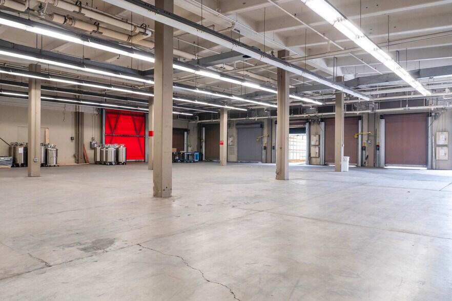 More Photos Of 1004 New Holland Ave, Lancaster Unknown For Lease