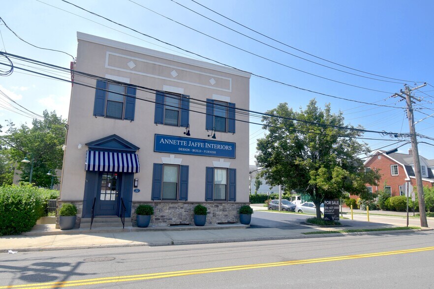 Primary Photo Of 22 Bayview Ave, Manhasset Office For Sale