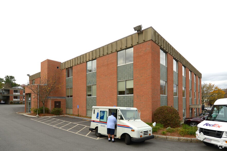 More Photos Of 40 Washington St, Wellesley Office For Lease