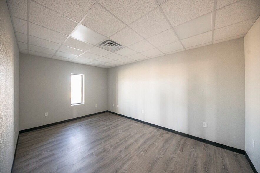 More Photos Of 14661 W I-20, Odessa Warehouse For Lease