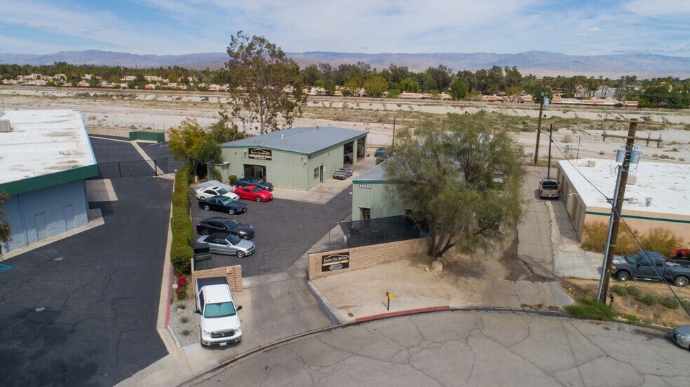 More Photos Of 68686 Summit Dr, Cathedral City Service For Sale