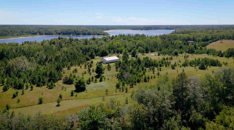 More Photos Of 19222 Echo Ridge Dr, Nevis Hotel For Sale