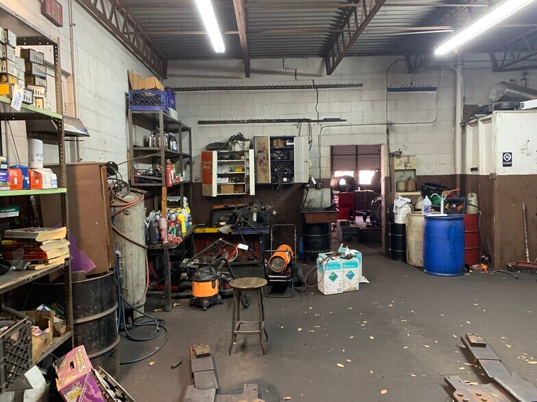 More Photos Of , Broomall Flex For Sale