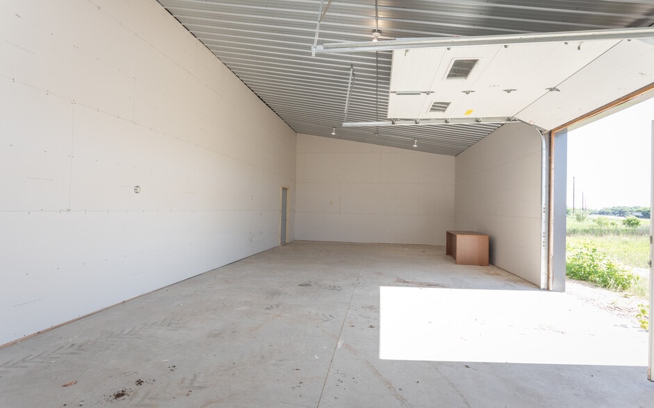 More Photos Of 815 E 1st Ave, Osakis Flex For Lease