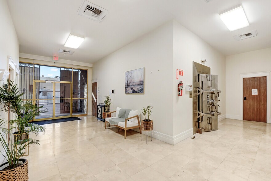 More Photos Of 401 W 4th St, San Bernardino Bank For Sale